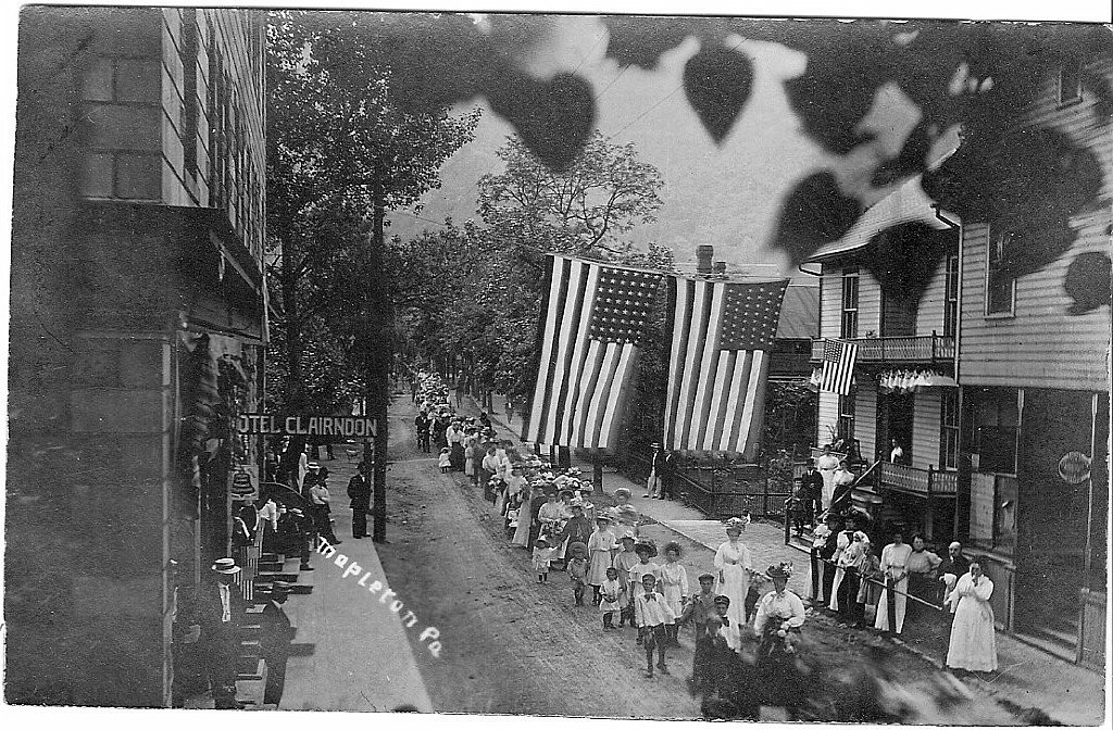 Mapleton Parade part4.jpg